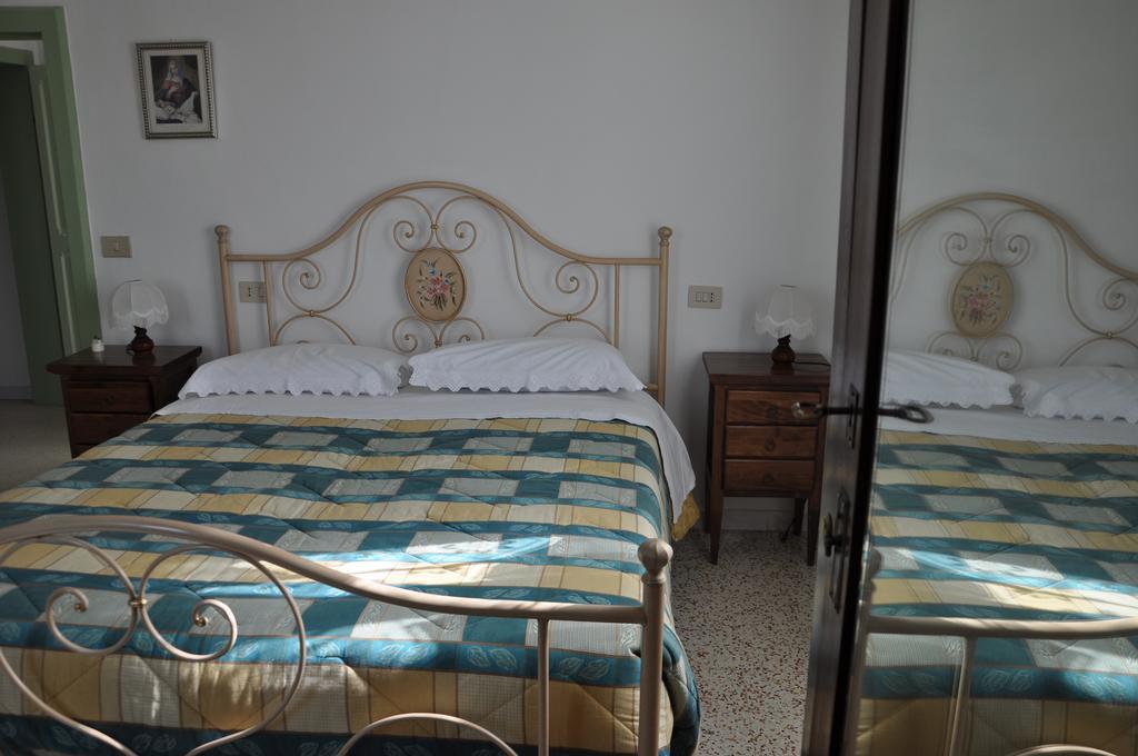 Agriturismo "Antico Frantoio" Фолиньо Экстерьер фото
