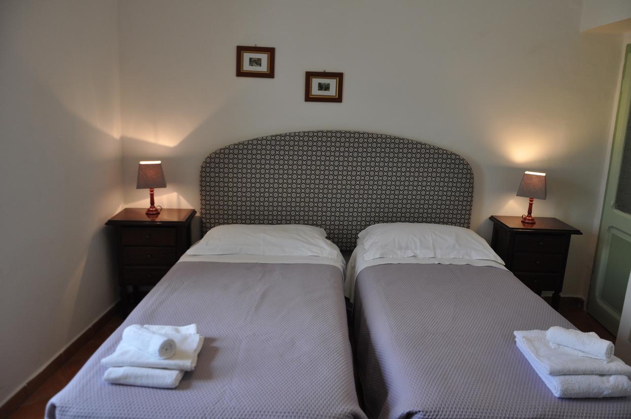 Agriturismo "Antico Frantoio" Фолиньо Экстерьер фото